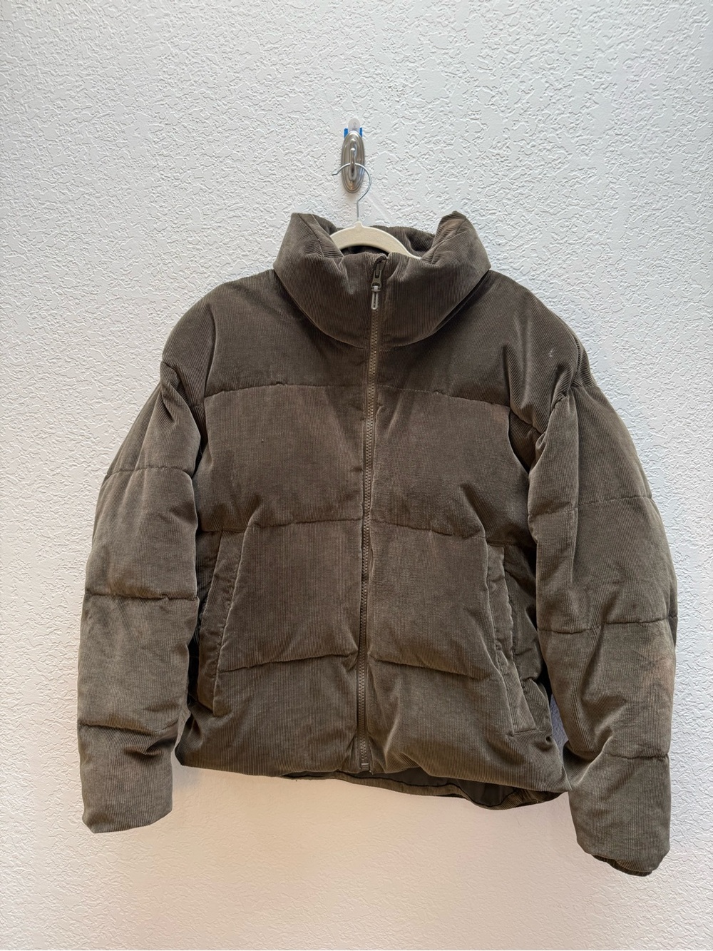 Abercrombie & Fitch Olive Corduroy Puffer Jacket